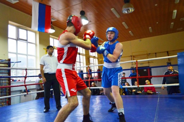 13 декабря в спортивном зале поселка Дагомыс, прошла Молодежная матчевая встреча по боксу 2015