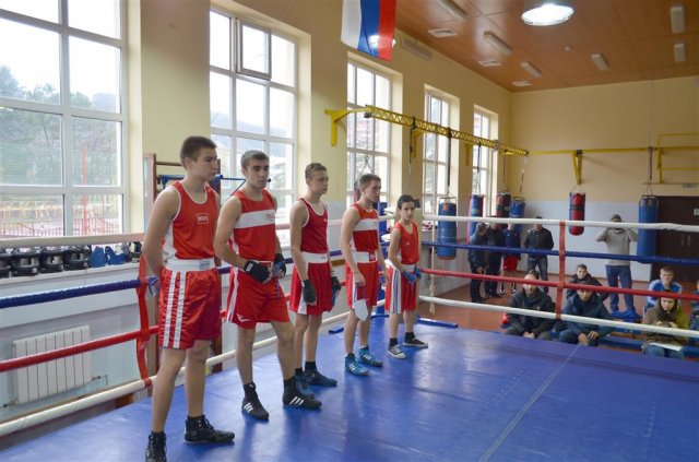 13 декабря в спортивном зале поселка Дагомыс, прошла Молодежная матчевая встреча по боксу 2015